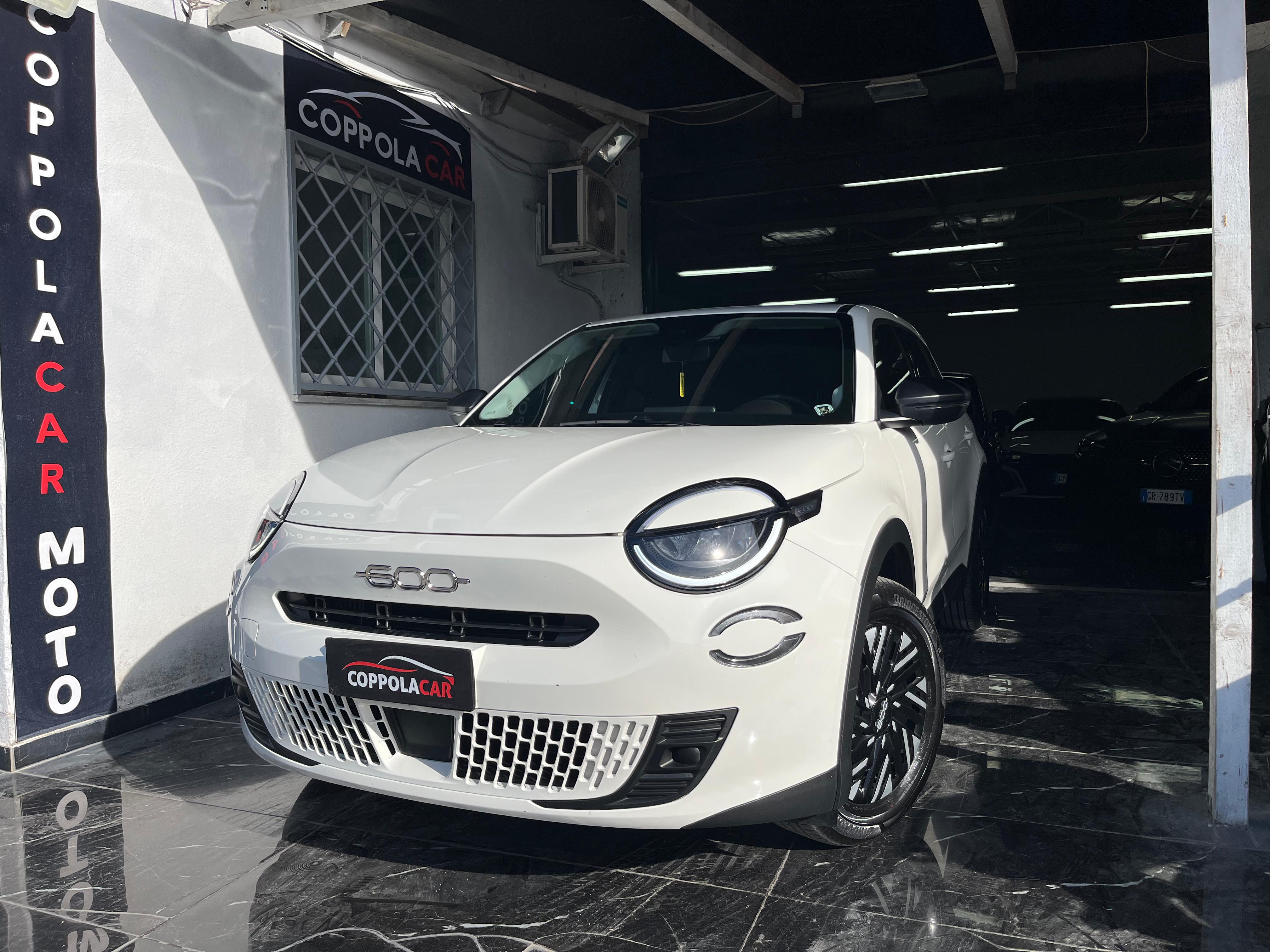 Fiat 600 600 Hybrid 100 CV DCT MHEV - Immagine 2