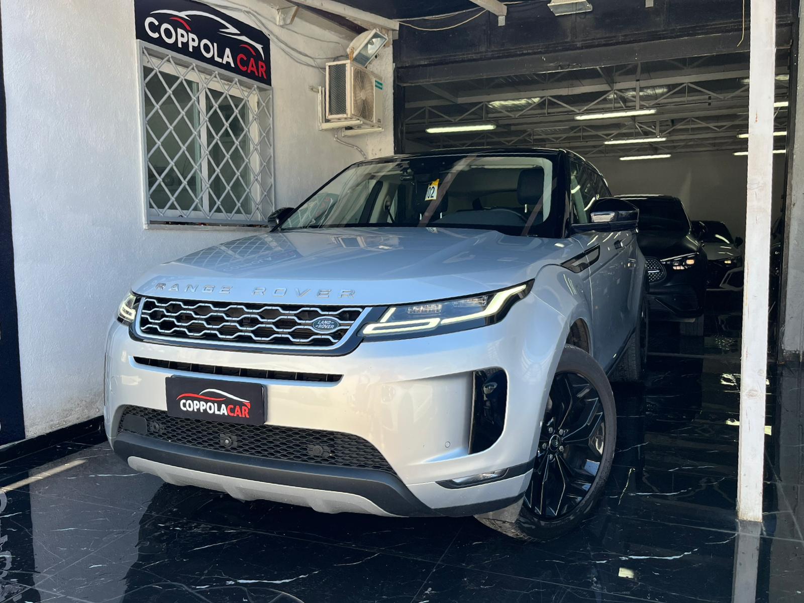 Land Rover Range Rover Evoque Range Rover Evoque 2.0D I4-L.Flw 150 CV AWD Auto R-Dynamic - Immagine 3
