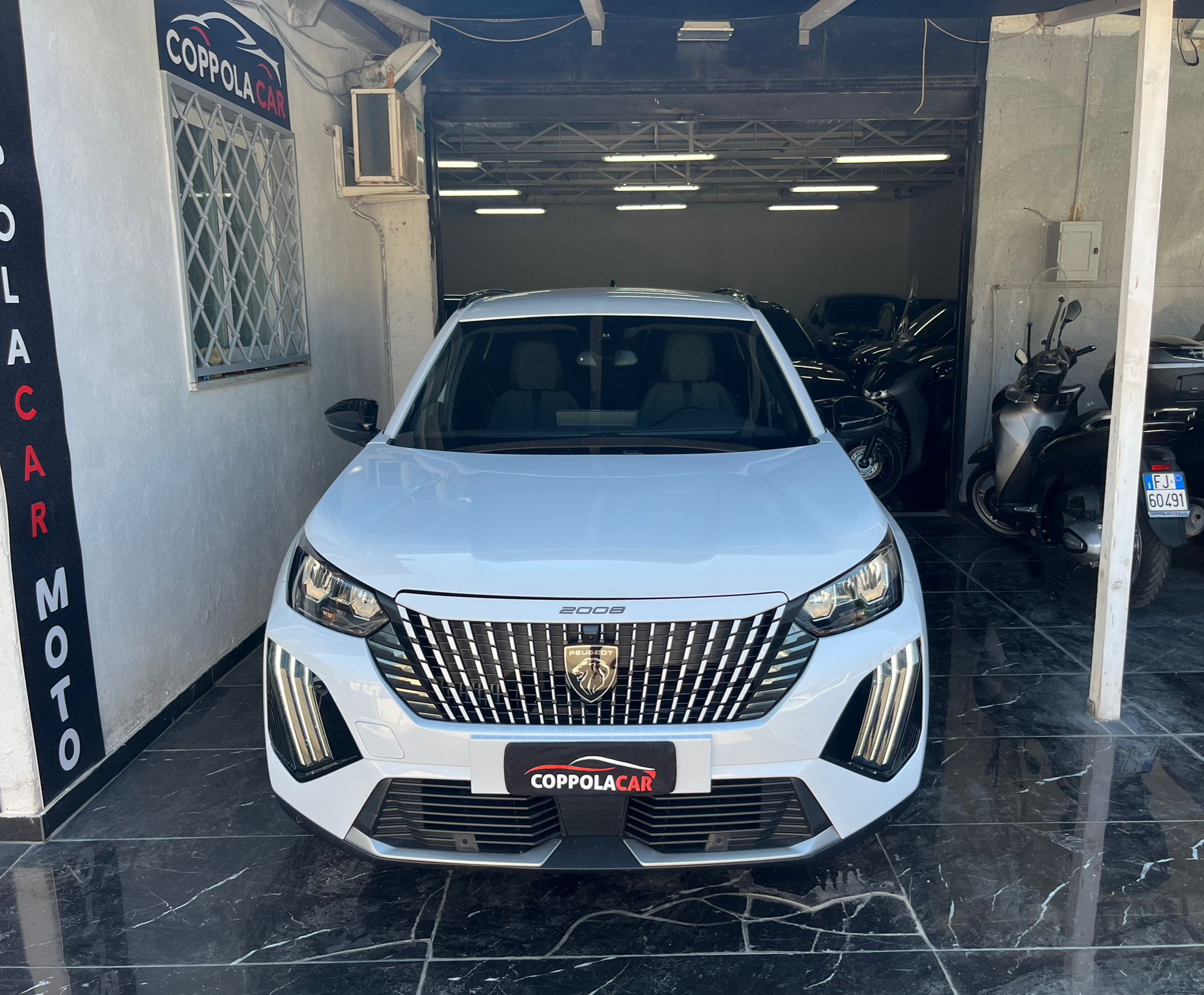 Peugeot  2008 2008 BlueHDi 92 S&S EAT8 - Immagine 2