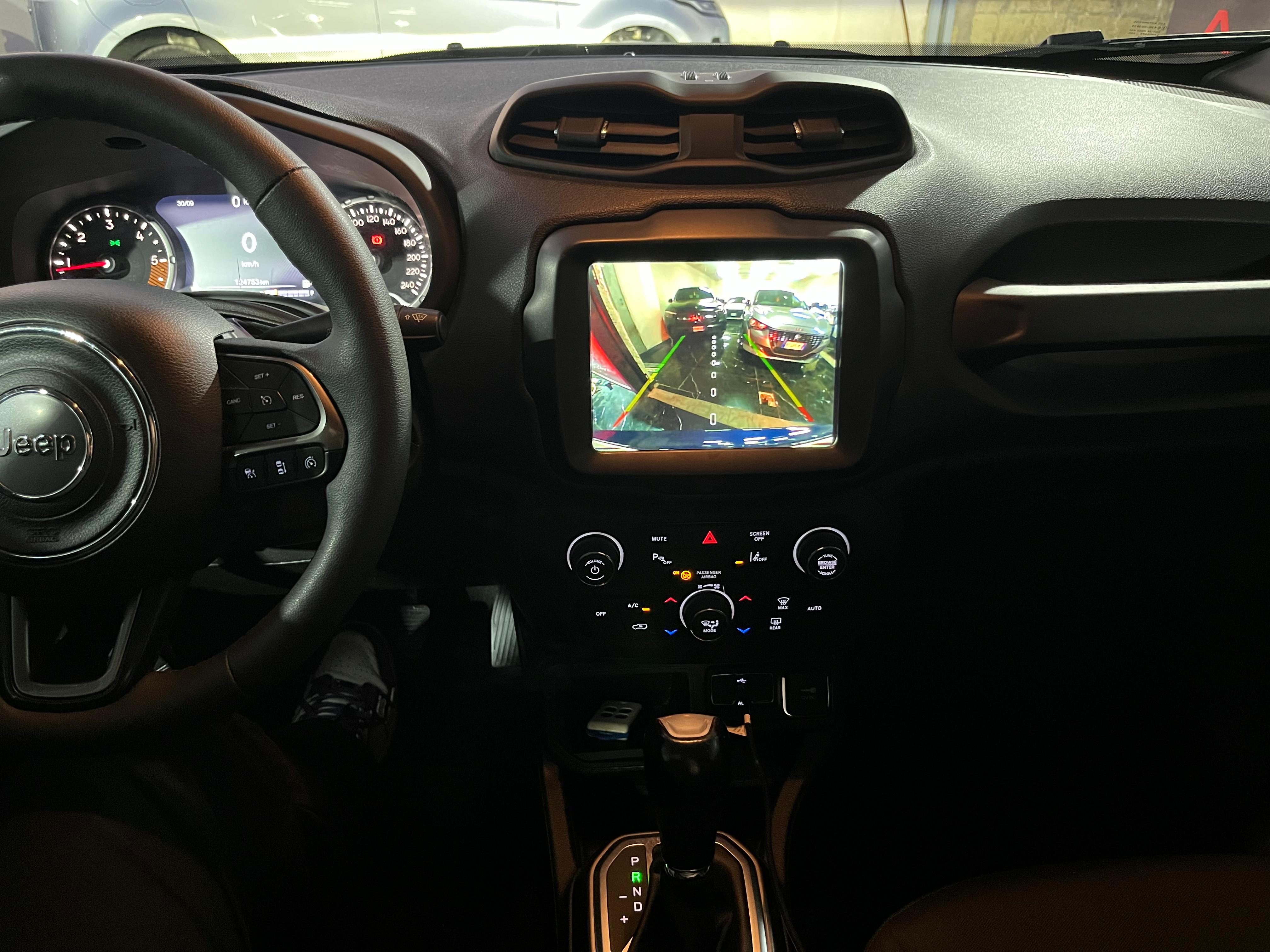Jeep Renegade 1.6 diesel Black Line - Immagine 18
