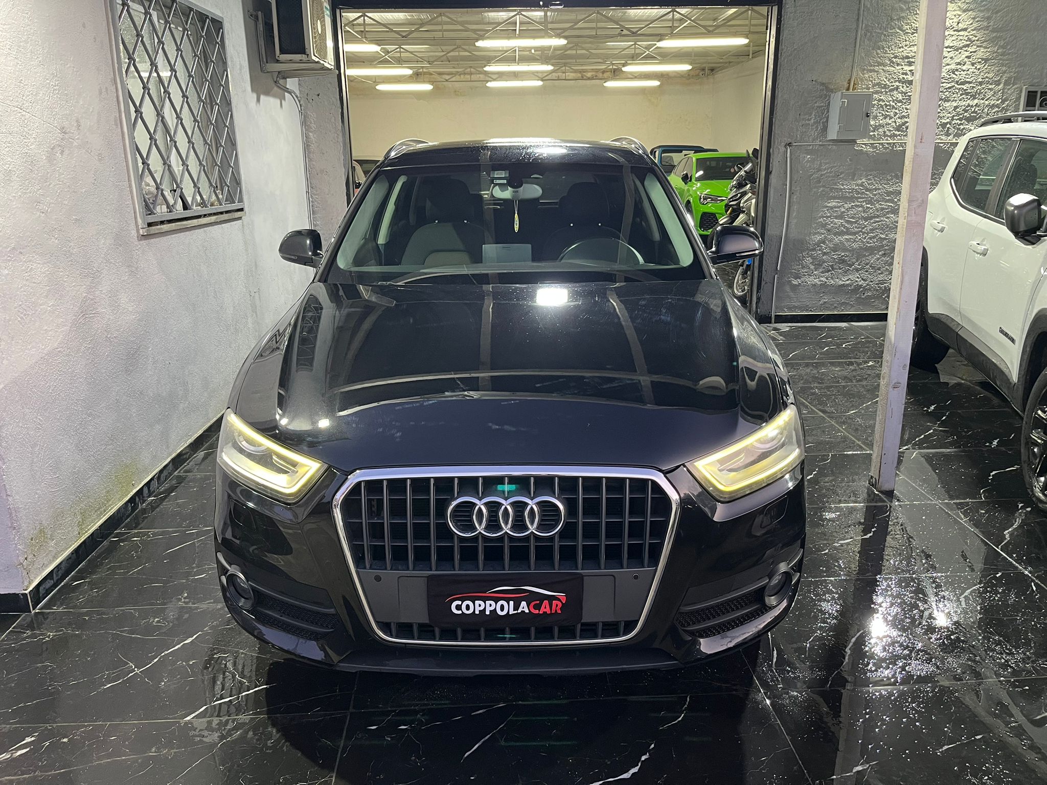 Audi Q3 2.0 TDI S-Line - Immagine 3