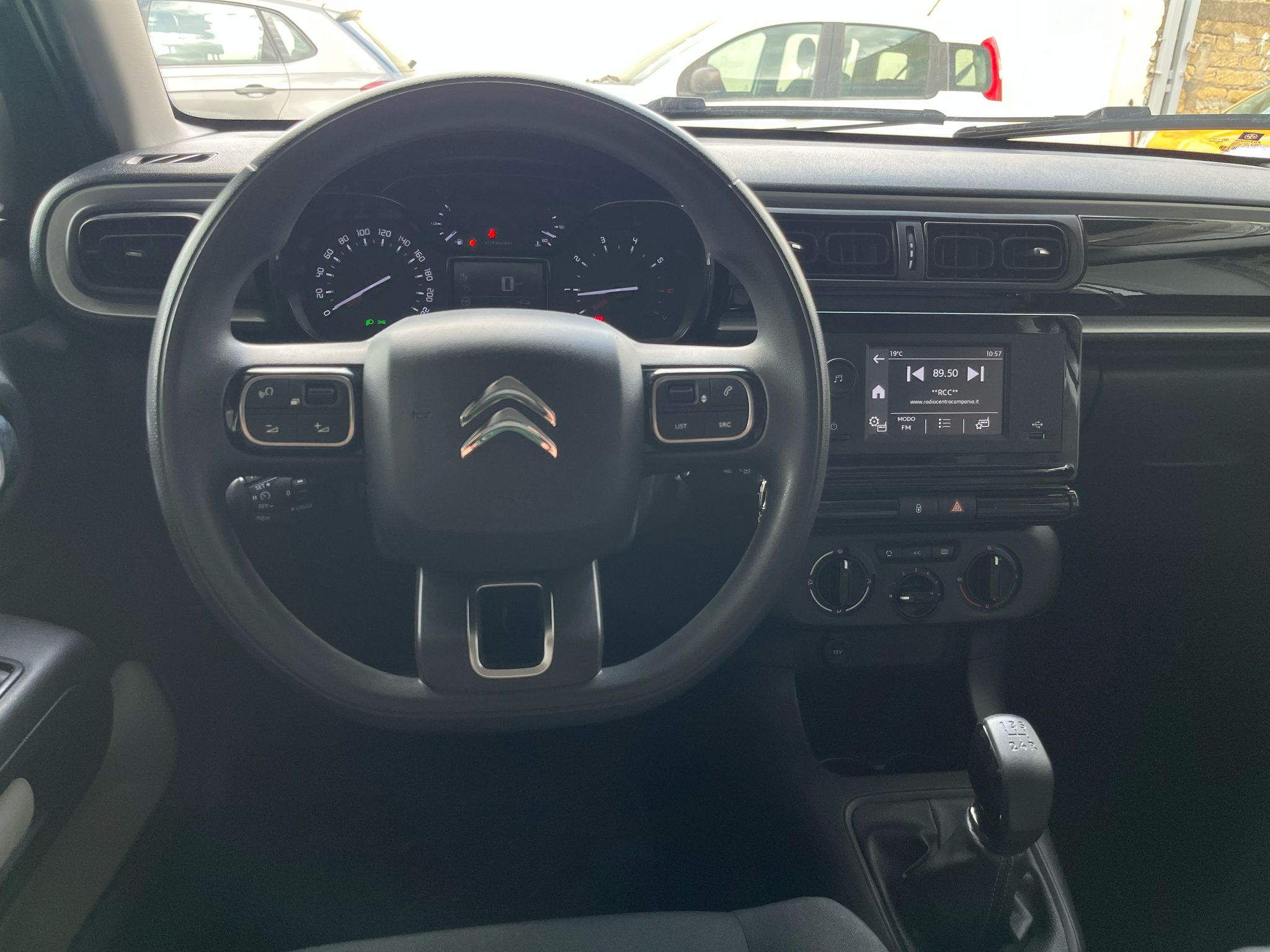 Citroën C3 PureTech 83 S&S Shine - Immagine 10