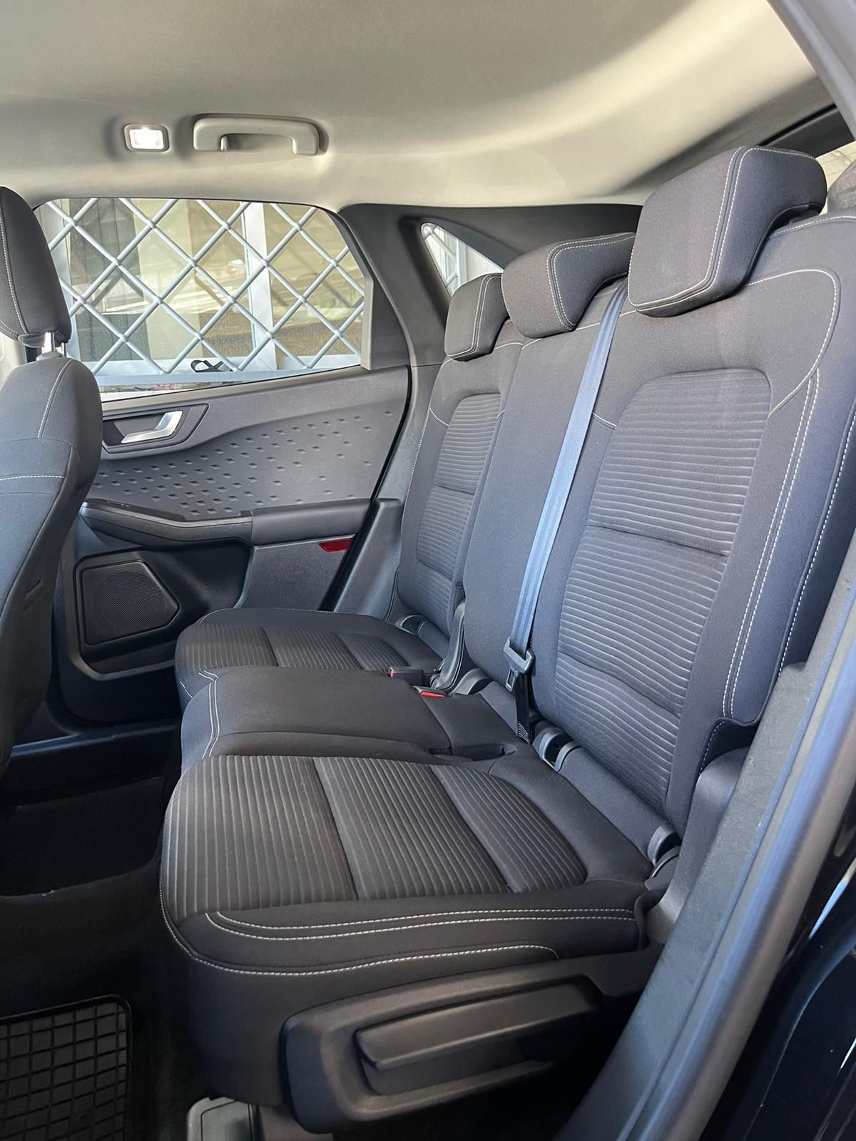 Ford KUGA 2.0 EcoBlue 150 CV aut. AWD ST-Line - Immagine 12