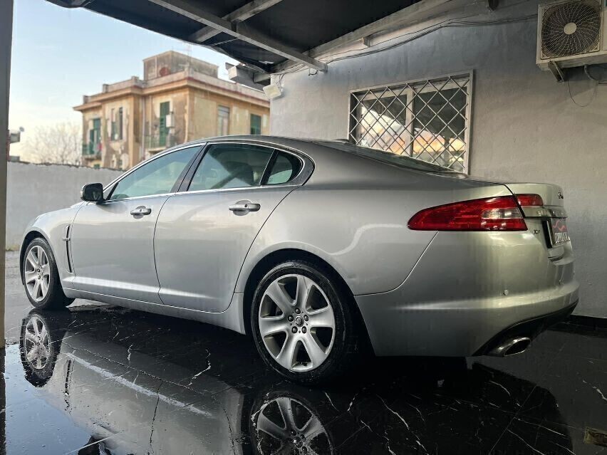 Jaguar  XF  2.7D Premium Luxury automatica - Immagine 5