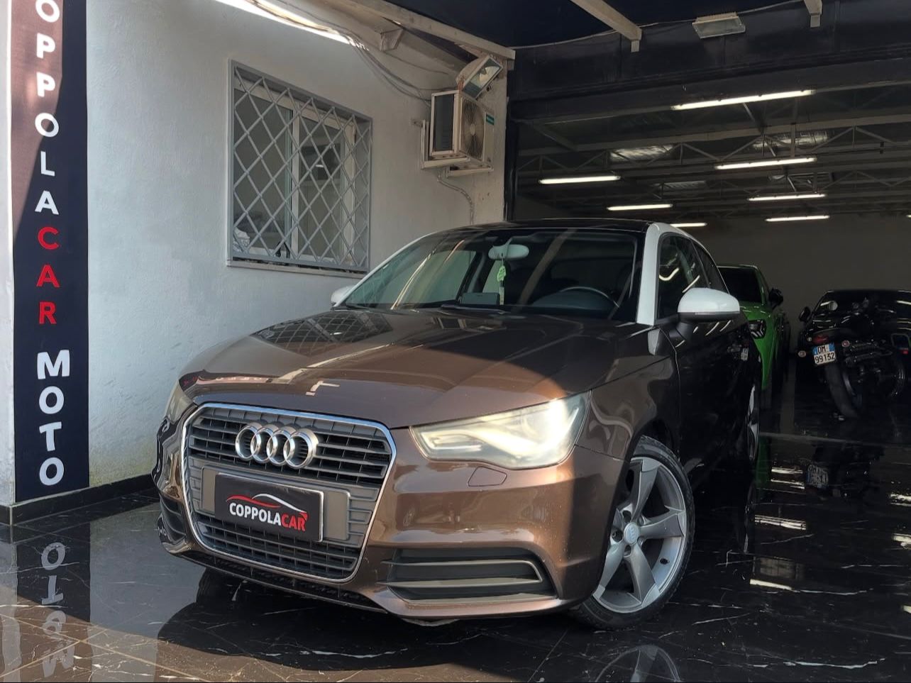 Audi a1 2012 3p 1.6 tdi Attraction c/clima 105cv - Immagine 3