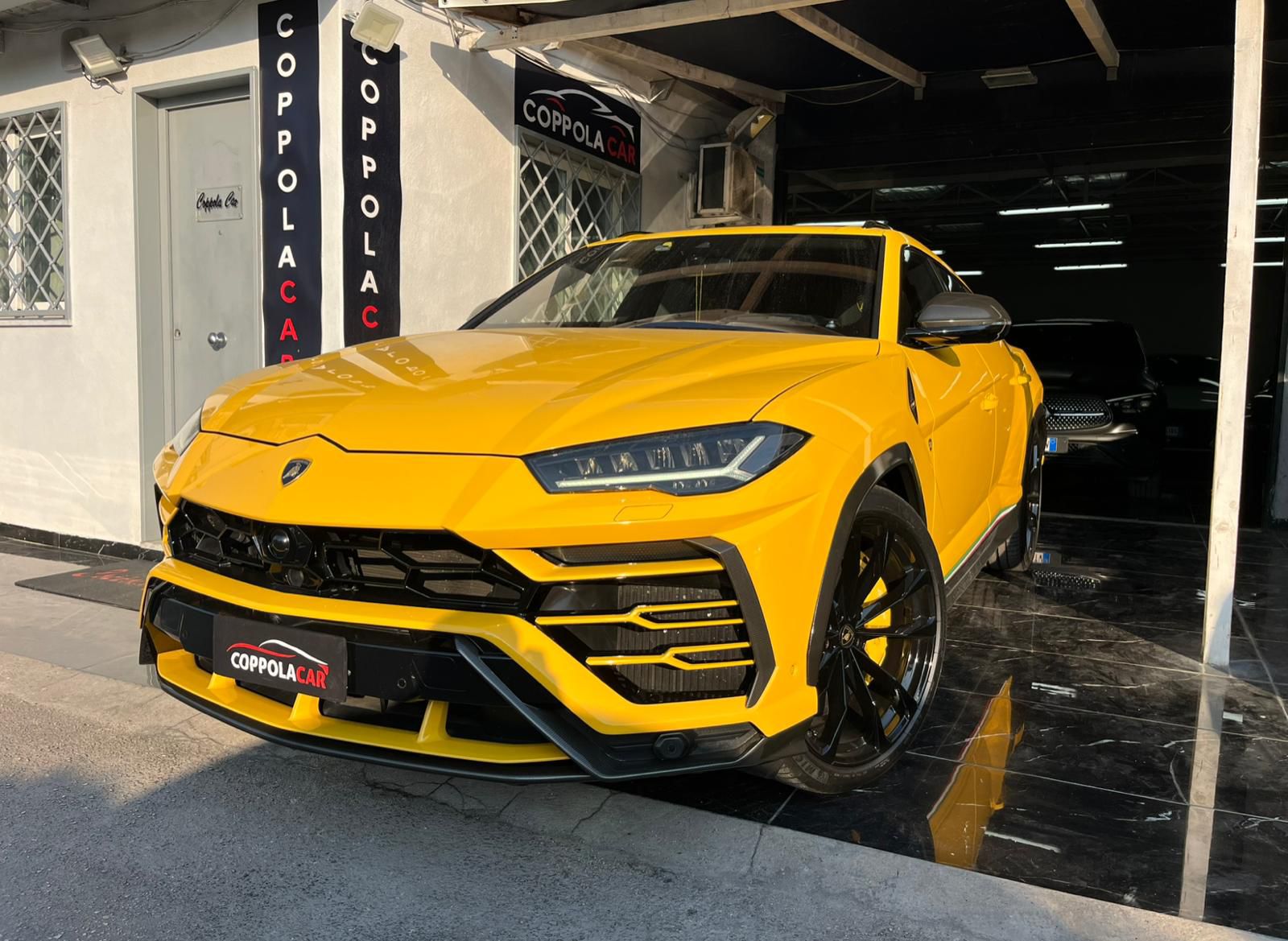 Lamborghini  Urus 