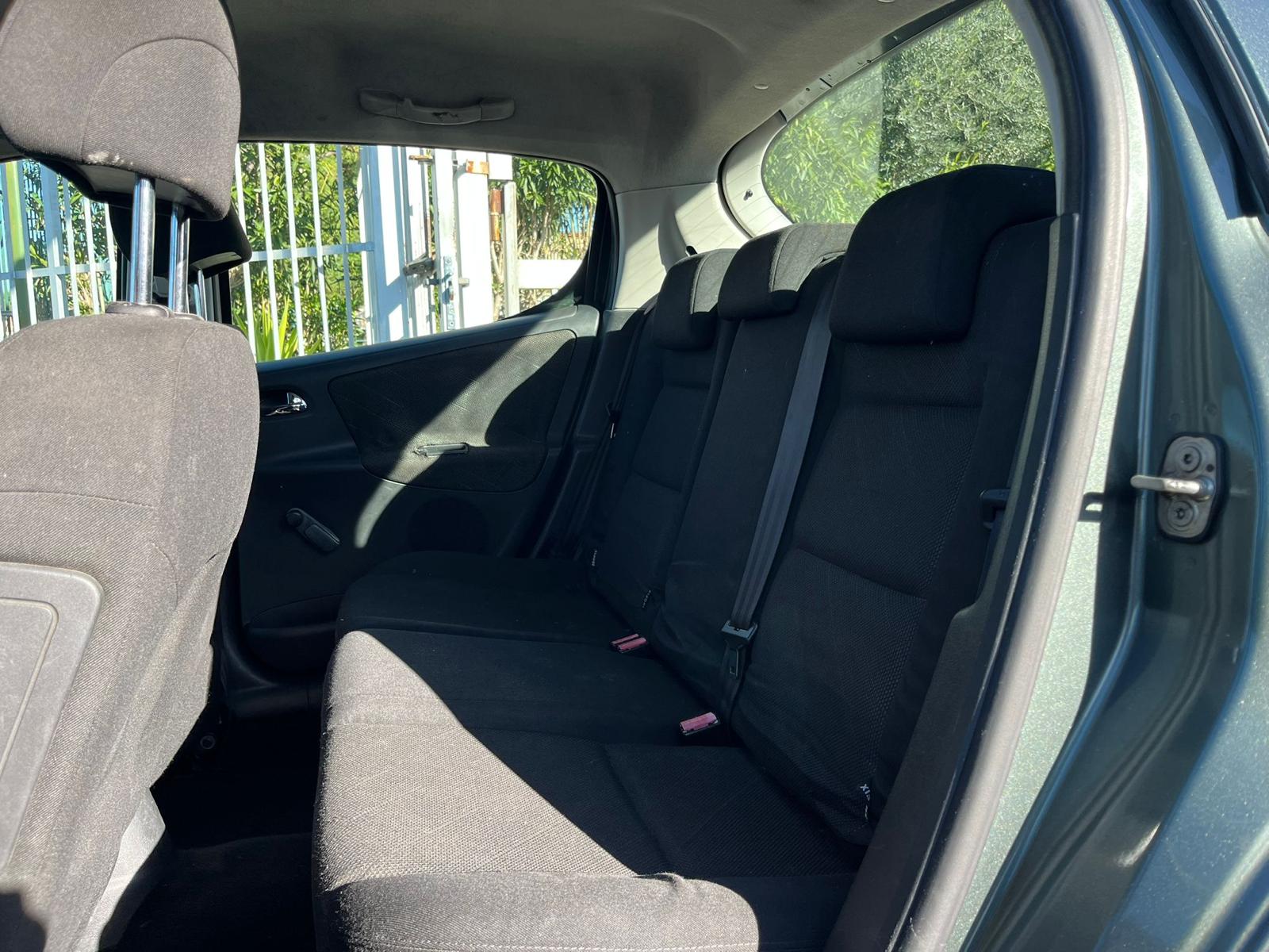 Peugeot 207 5p 1.4 Diesel - Immagine 10