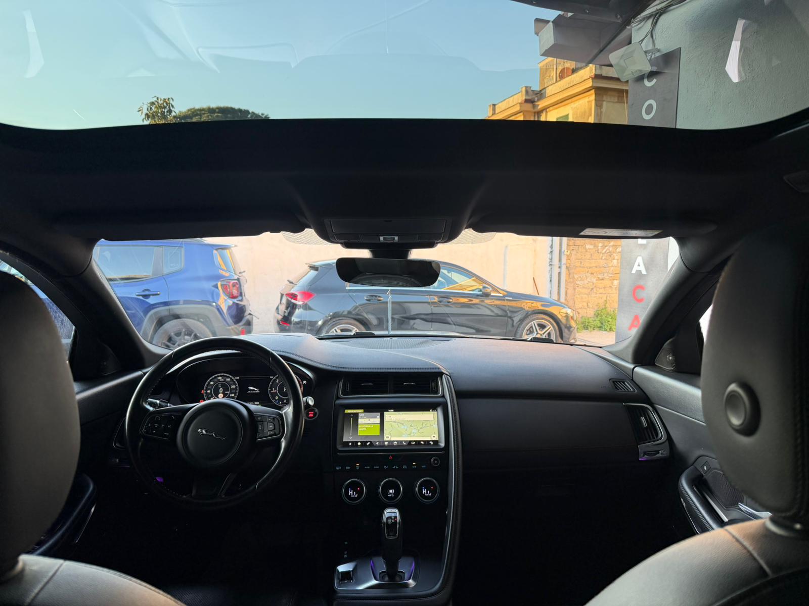 Jaguar E-Pace E-Pace 2.0D 150 CV S - Immagine 11