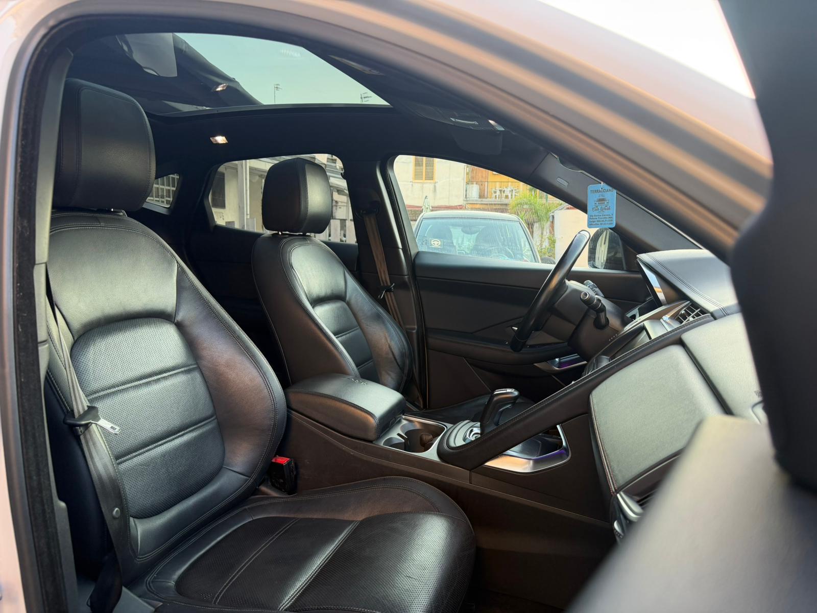 Jaguar E-Pace E-Pace 2.0D 150 CV S - Immagine 14