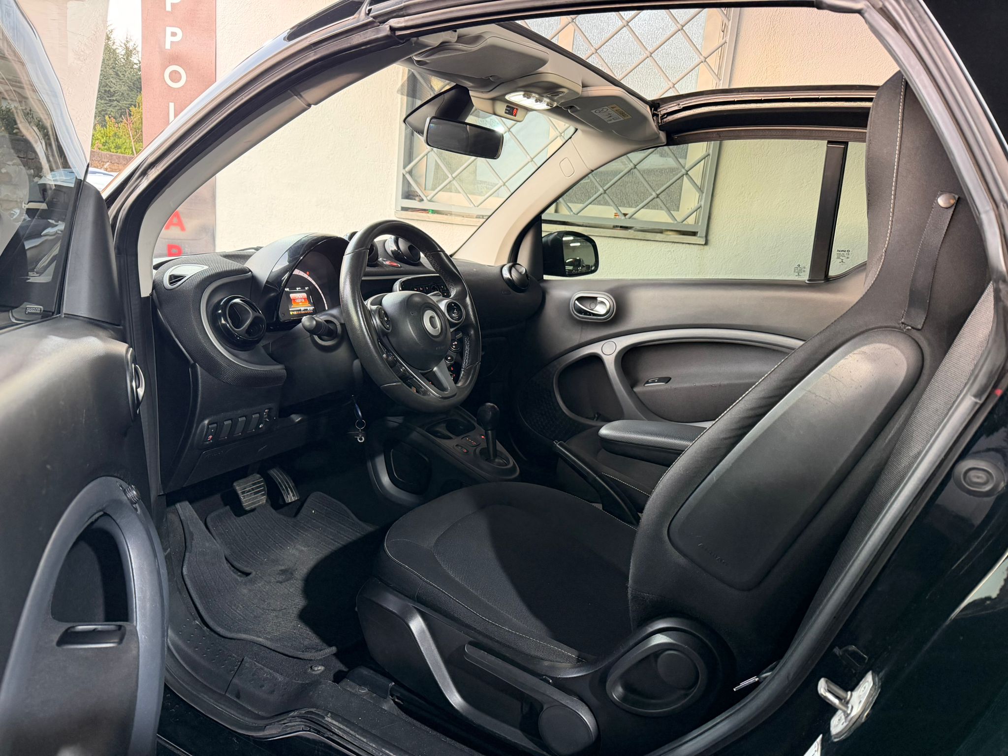 Smart ForTwo fortwo 70 1.0 twinamic cabrio Passion - Immagine 11