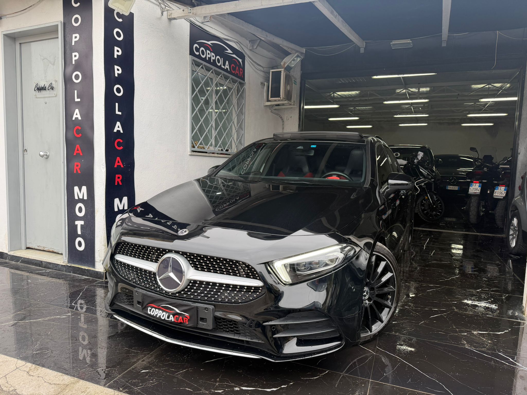 Mercedes-Benz A 180  Premium Plus - Immagine 2