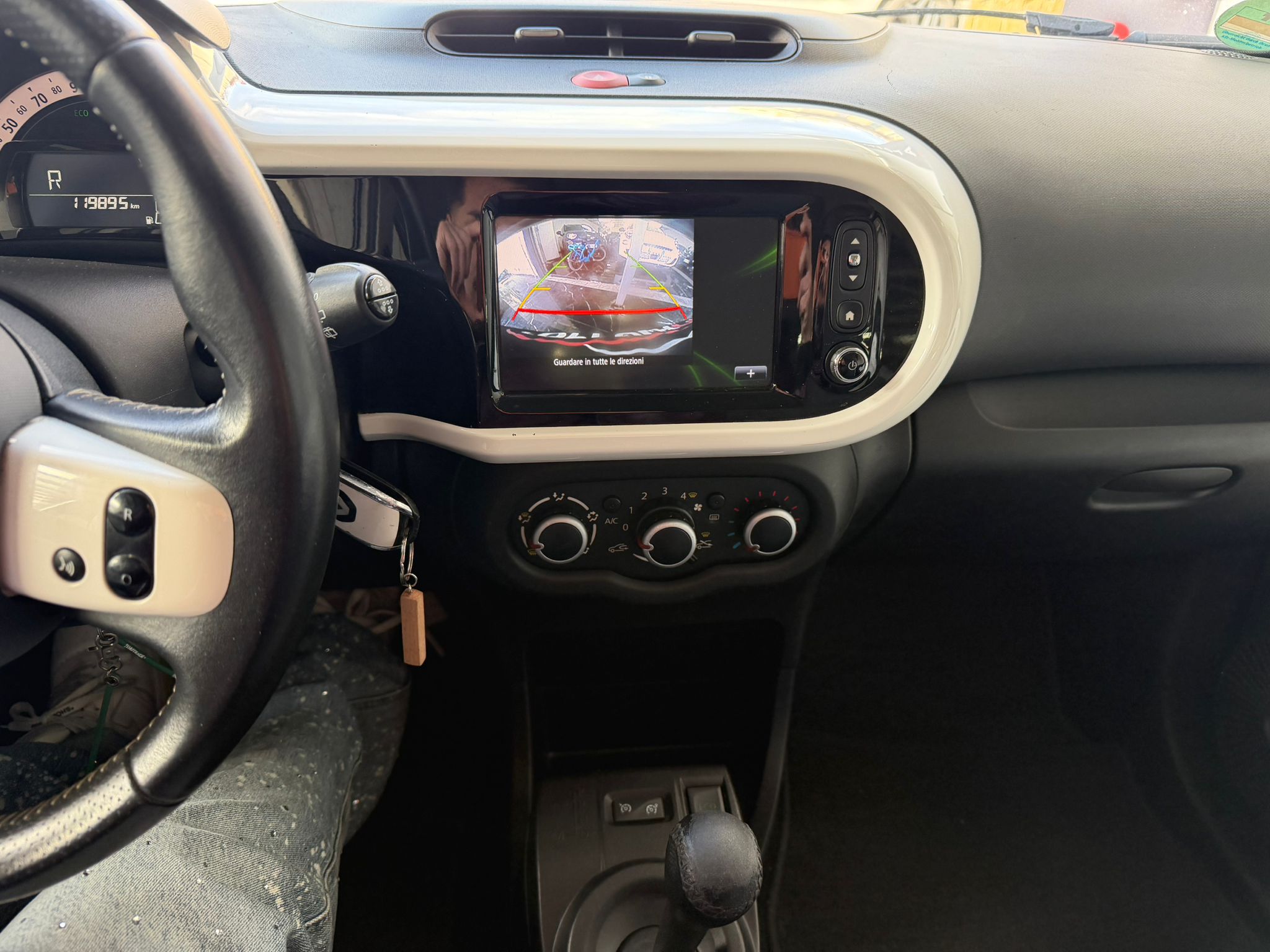 Renault Twingo  TCe 70 CV EDC Intens - Immagine 10