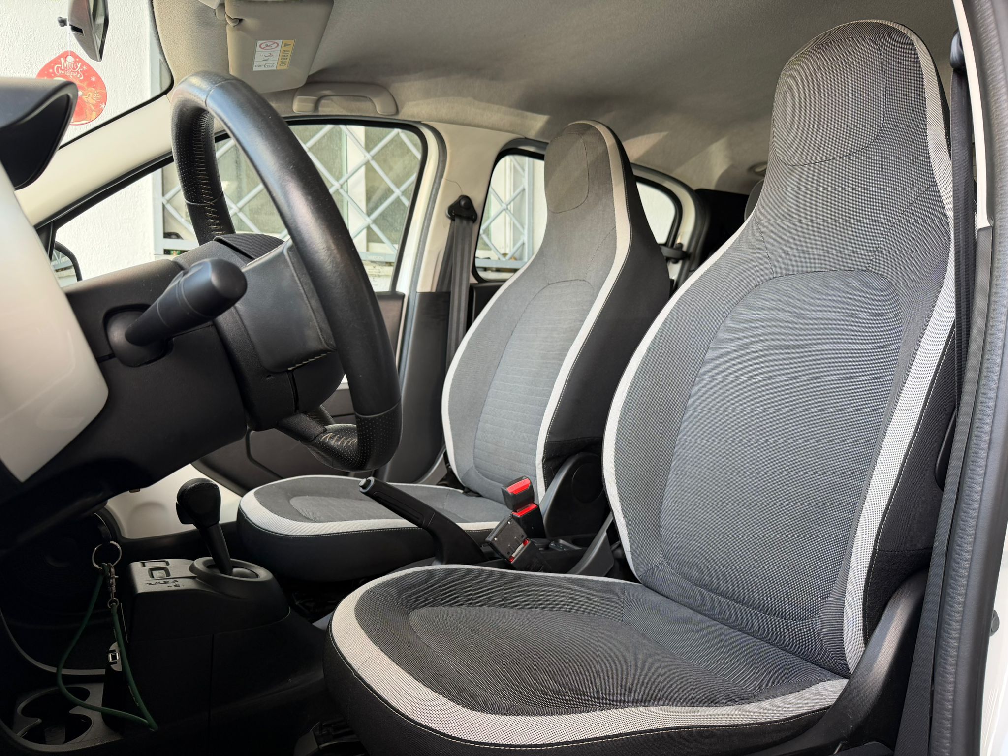Renault Twingo  TCe 70 CV EDC Intens - Immagine 12