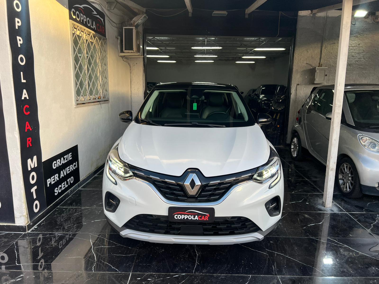Renault  Captur Plug-In Hybrid E-Tech - Immagine 3