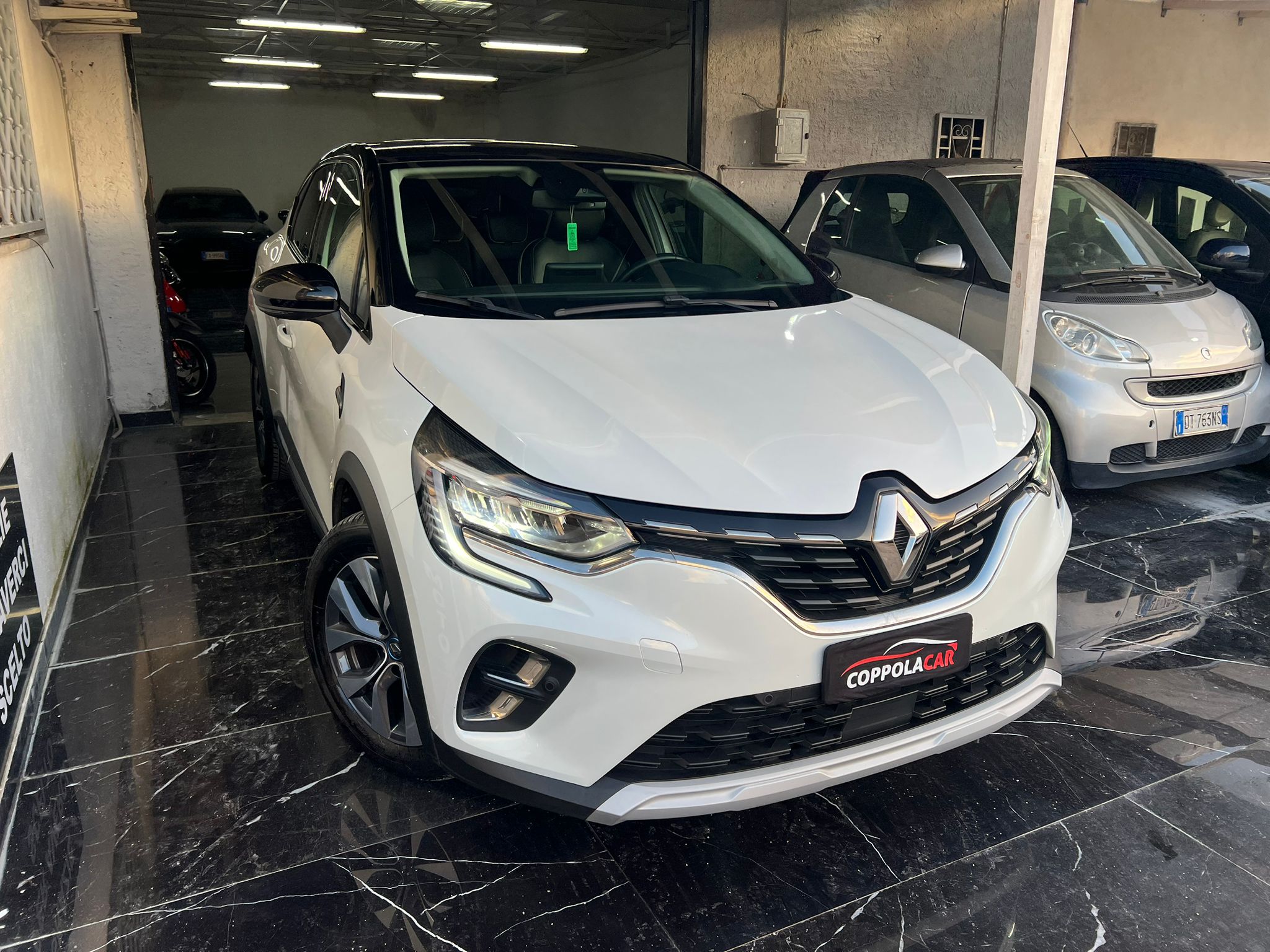 Renault  Captur Plug-In Hybrid E-Tech - Immagine 4