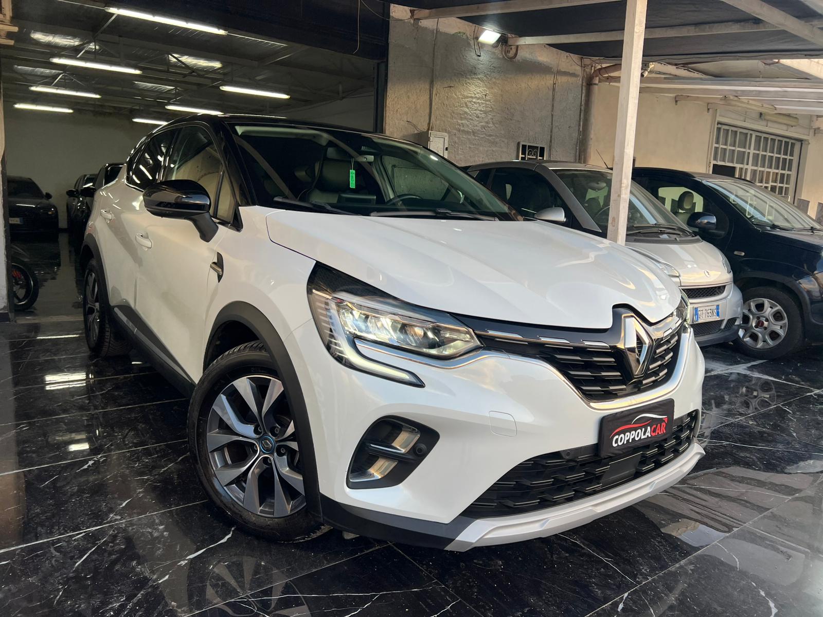 Renault  Captur Plug-In Hybrid E-Tech - Immagine 5