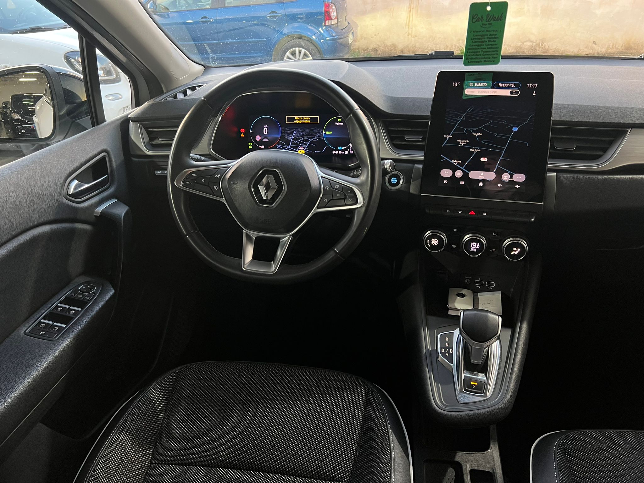 Renault  Captur Plug-In Hybrid E-Tech - Immagine 7