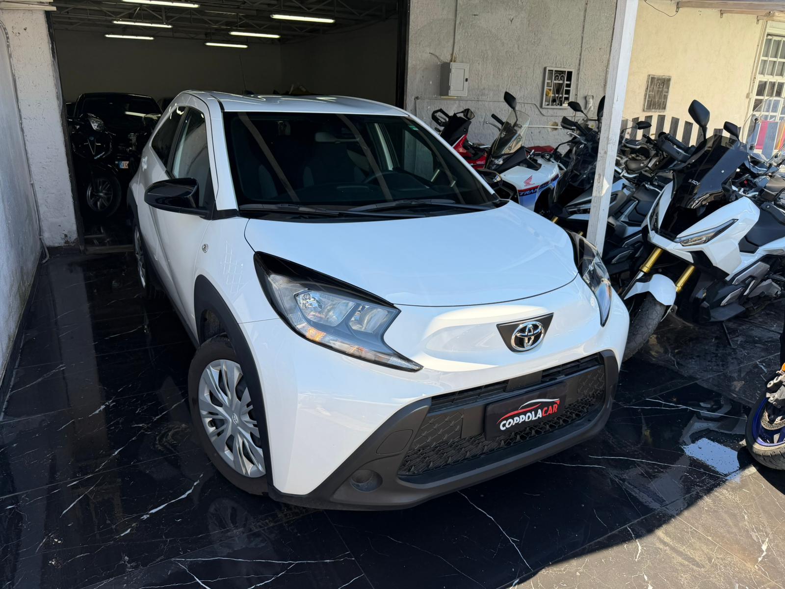 Toyota Aygo X  1.0 VVT-i 72 Cv % Porte Active - Immagine 5