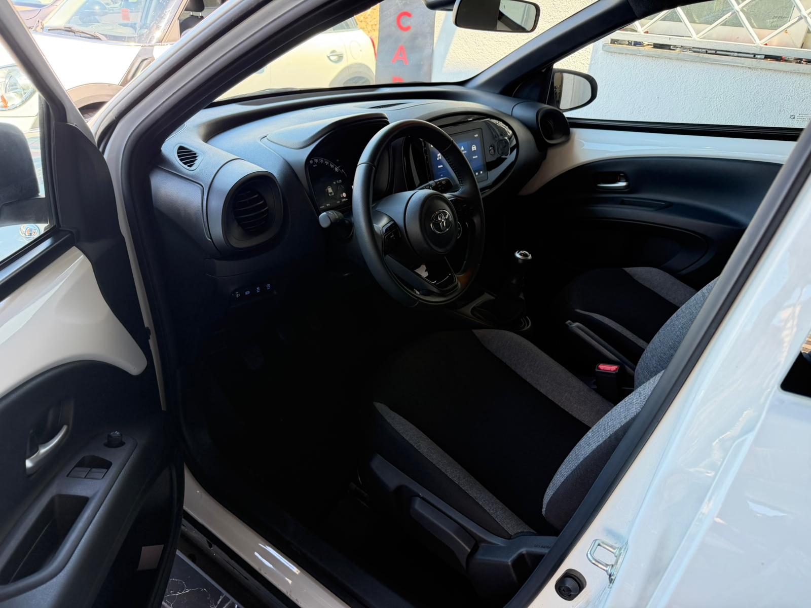 Toyota Aygo X  1.0 VVT-i 72 Cv % Porte Active - Immagine 11
