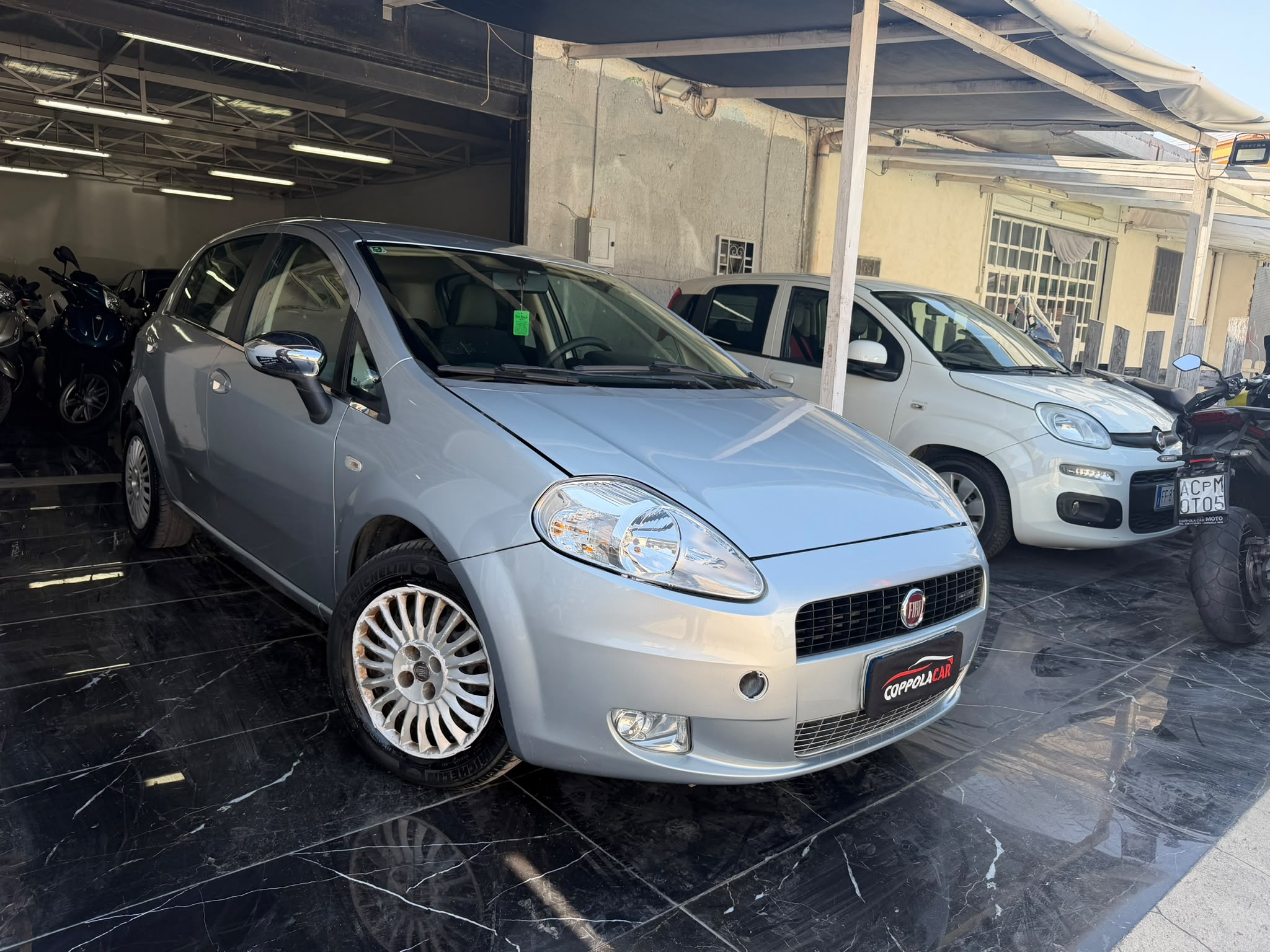 Fiat  Grande Punto 1.3 mjt - Immagine 2