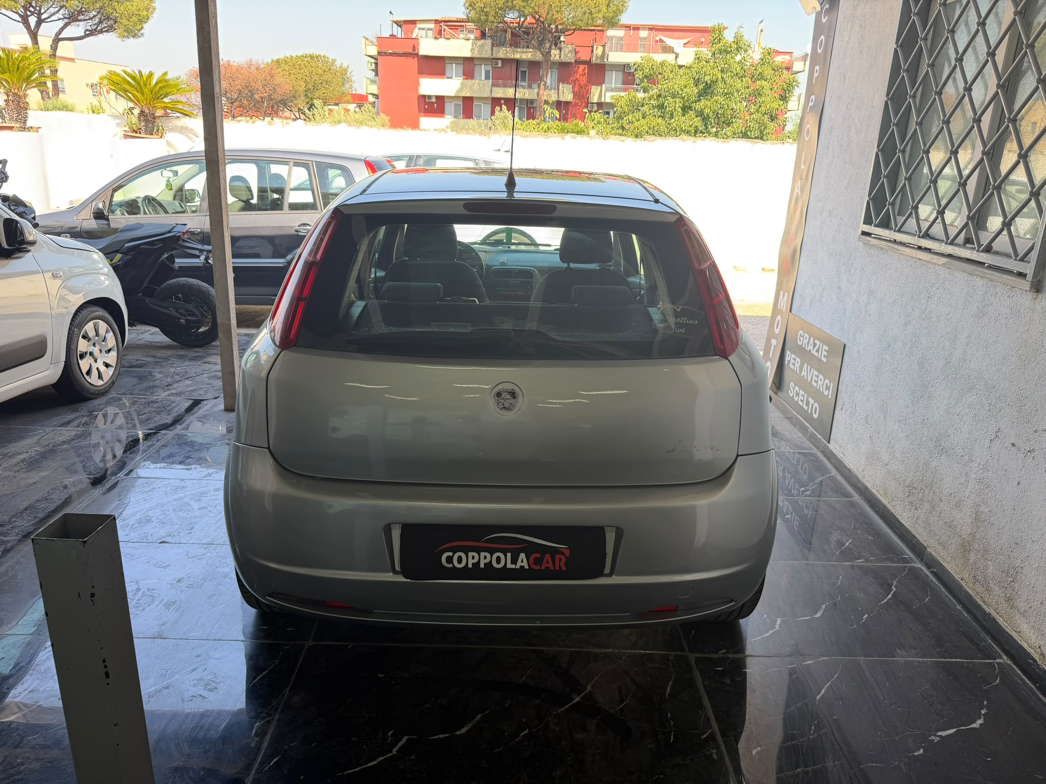 Fiat  Grande Punto 1.3 mjt - Immagine 3
