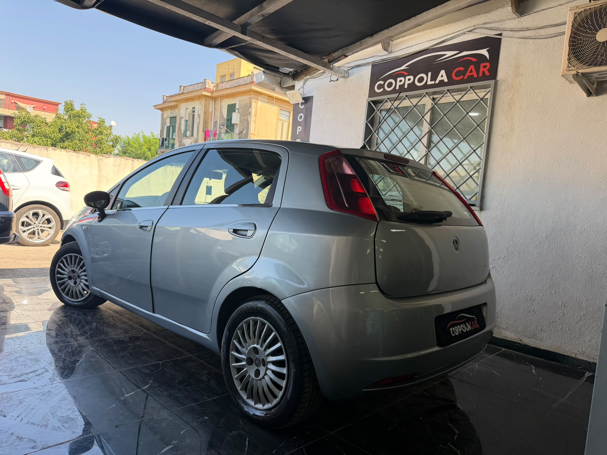 Fiat  Grande Punto 1.3 mjt - Immagine 4