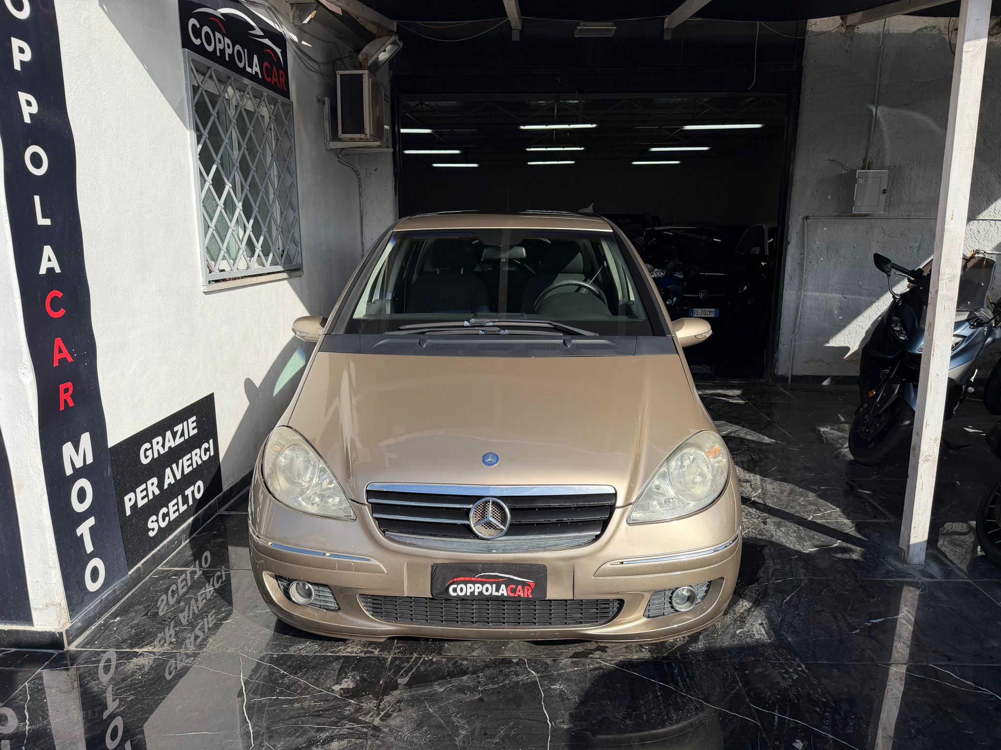 Mercedes-Benz A 180 Premium Plus - Immagine 9