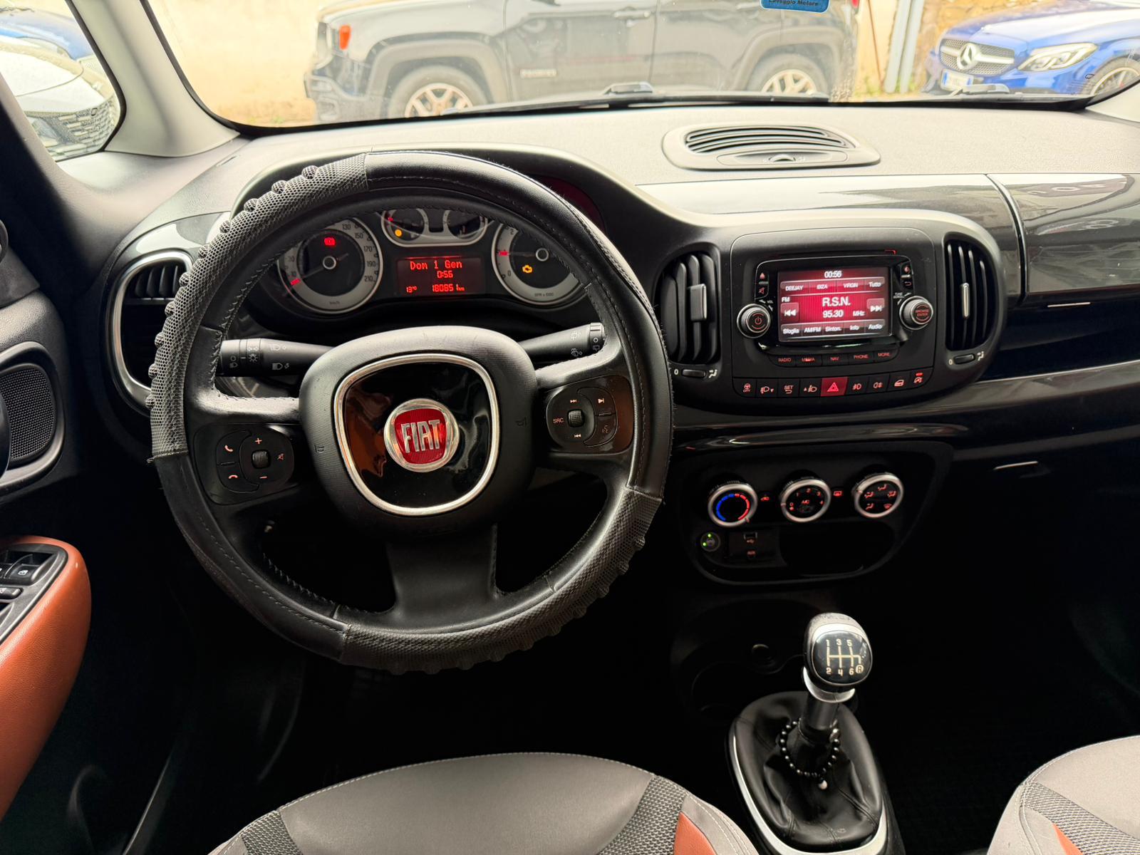 Fiat 500L mjt Lounge - Immagine 12