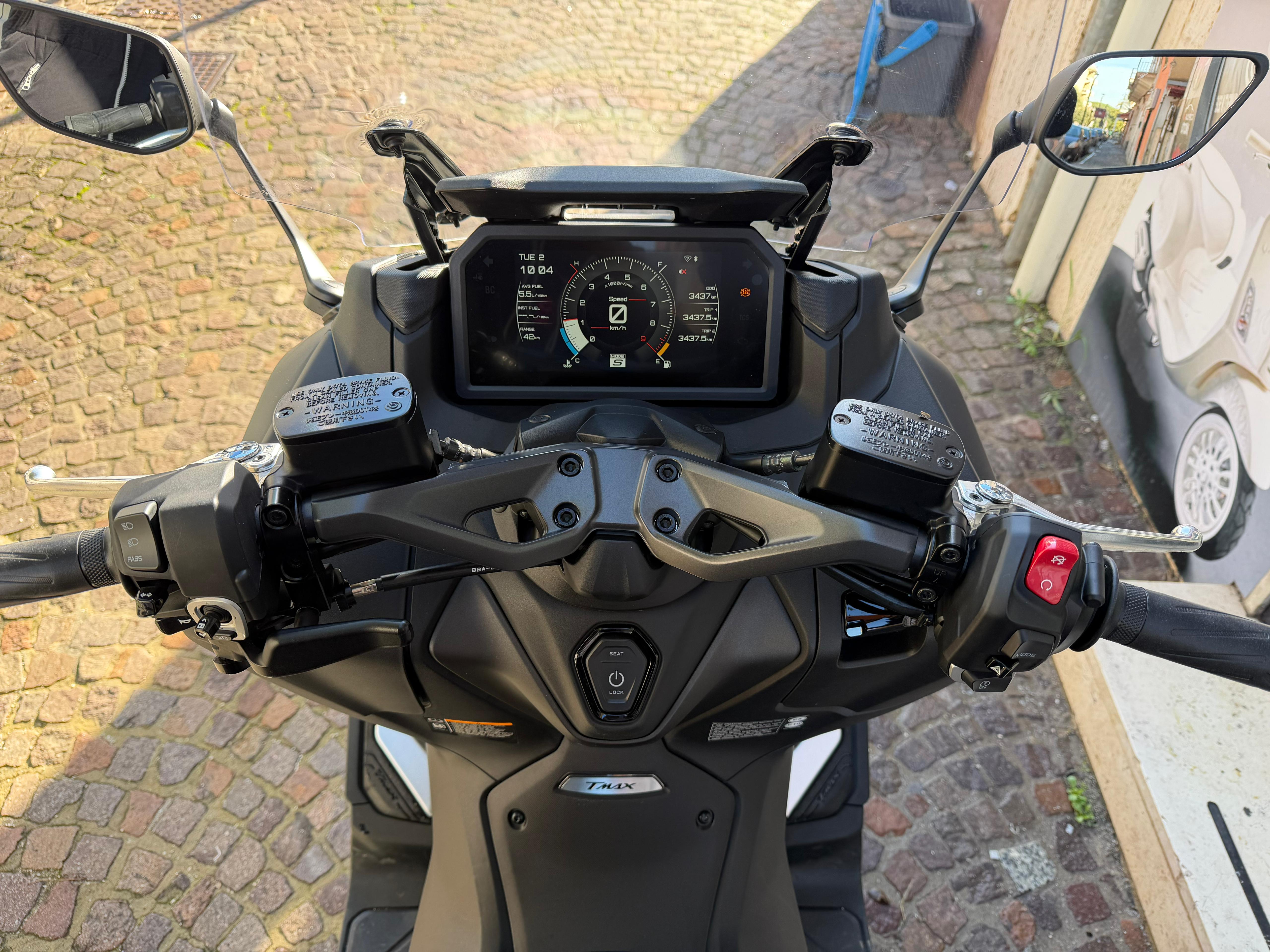 Yamaha Tmax 560 - Immagine 4