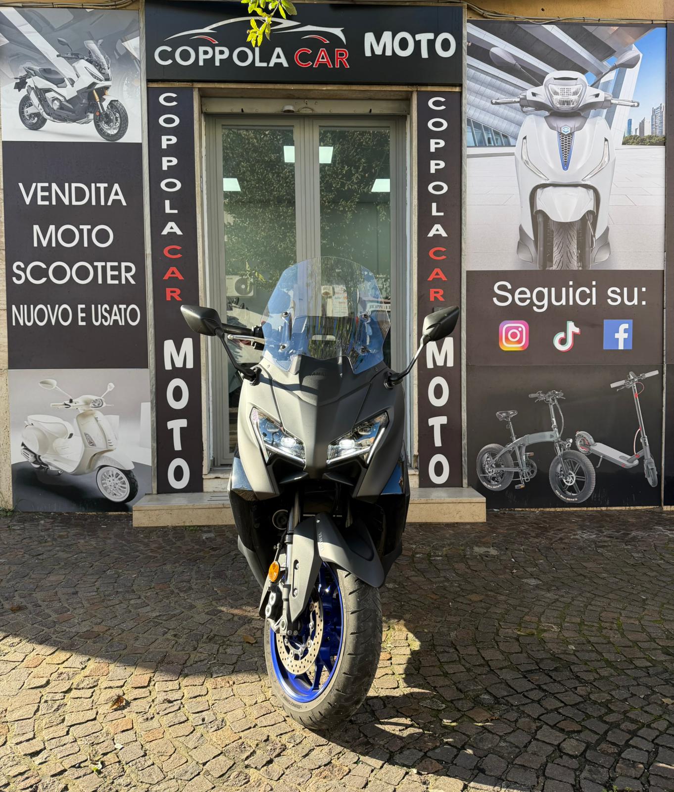 Yamaha Tmax 560